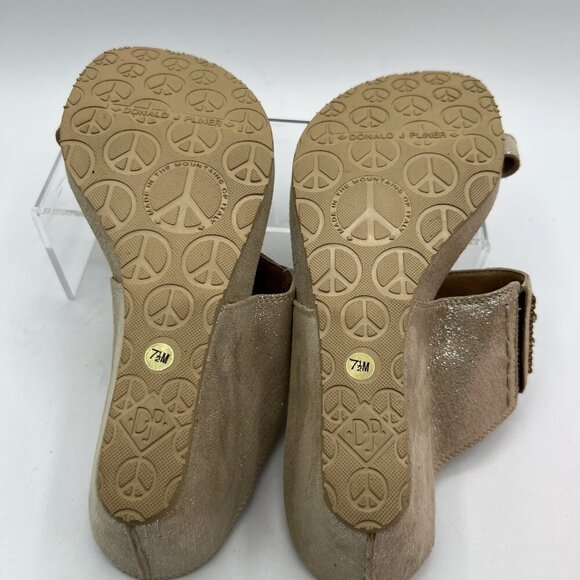 Donald J Pliner Womens 7.5 Embellished Tan Metallic Bronze Wedge Sandals Boho - Picture 11 of 12